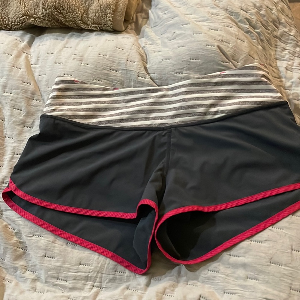 Lululemon 2.5” speed ups dry fits